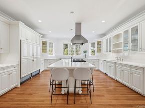 2 Coventry Court, Larchmont NY 10538