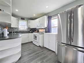 17 Gregory Drive, Ronkonkoma NY 11779