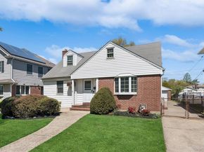 106 Aster Drive, New Hyde Park NY 11040