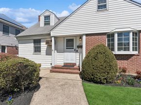 106 Aster Drive, New Hyde Park NY 11040