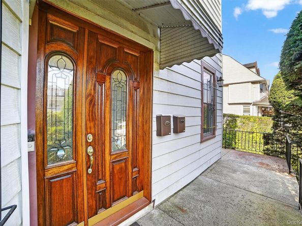 81 Woodland Avenue, New Rochelle NY 10805