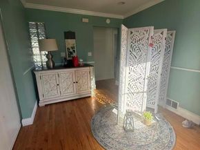 243 jakson ave, Syosset NY 11791