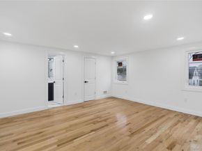 219 Granada Parkway, Lindenhurst NY 11757