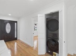 219 Granada Parkway, Lindenhurst NY 11757