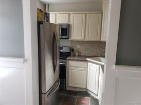 811 Bronx River Road 1 C, Bronxville NY 10708