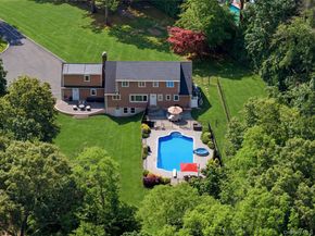 431 Woodbury Road, Cold Spring Harbor NY 11724