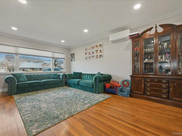 739 Dogwood Avenue, West Hempstead NY 11552