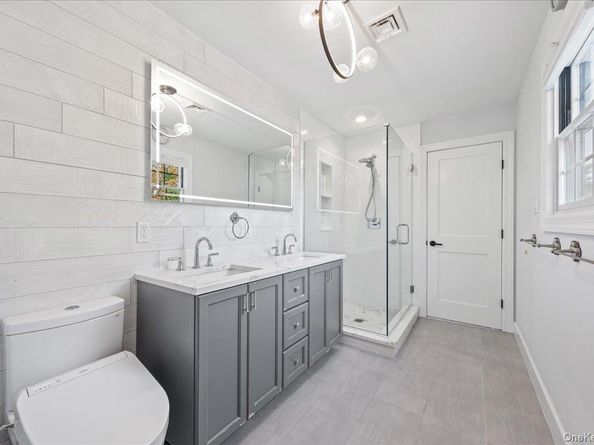 60 Moss Lane, Jericho NY 11753