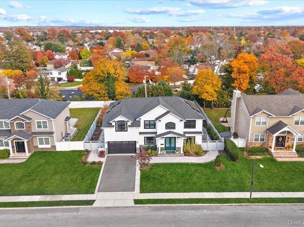 60 Moss Lane, Jericho NY 11753