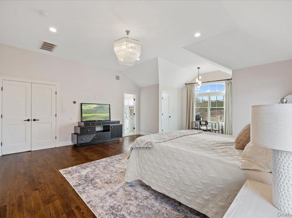 60 Moss Lane, Jericho NY 11753