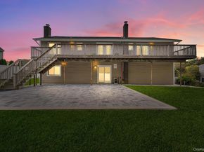 25 Hitching Post Lane, Glen Cove NY 11542