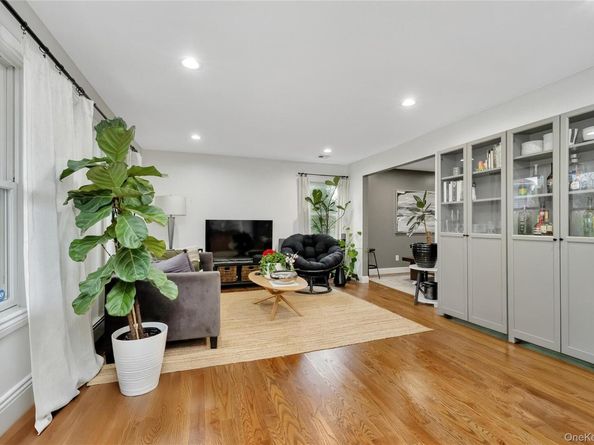 3256 Park Avenue, Wantagh NY 11793