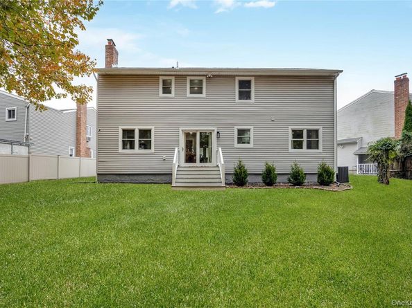 3256 Park Avenue, Wantagh NY 11793