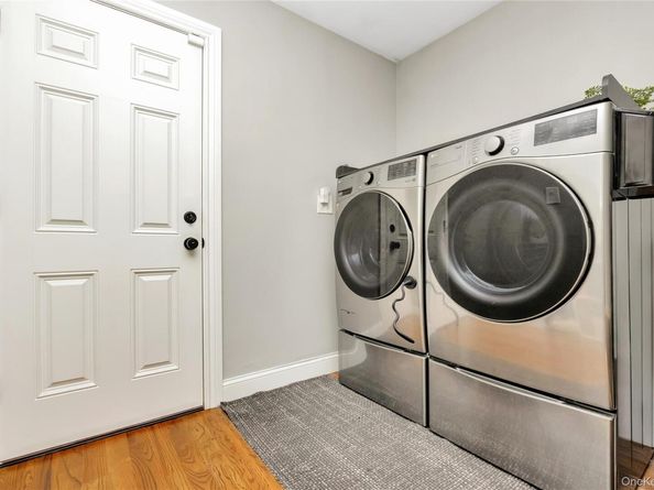 3256 Park Avenue, Wantagh NY 11793