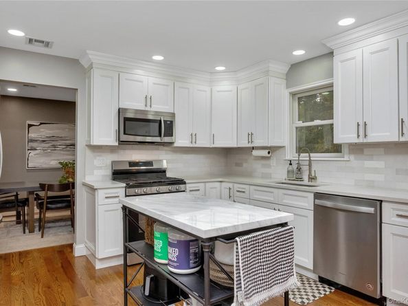 3256 Park Avenue, Wantagh NY 11793