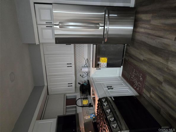 213-16 102nd Avenue, Queens Village NY 11429