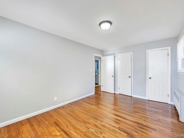 213-16 102nd Avenue, Queens Village NY 11429