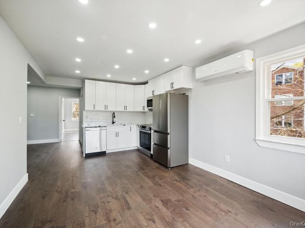 224 W 252nd Street, Bronx NY 10471