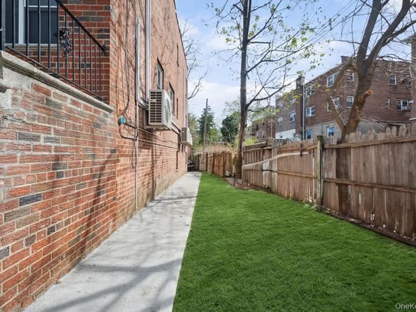 224 W 252nd Street, Bronx NY 10471