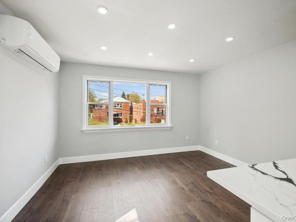 224 W 252nd Street, Bronx NY 10471