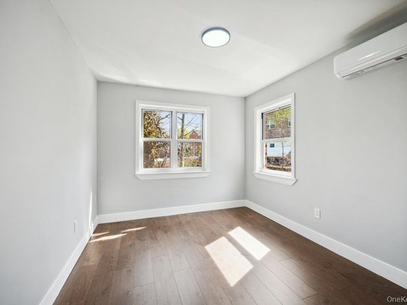 224 W 252nd Street, Bronx NY 10471