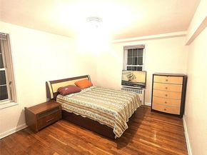 140-18 burden crescent 305, Briarwood NY 11435