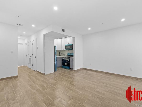 21836 133rd Road, Springfield Gardens NY 11413