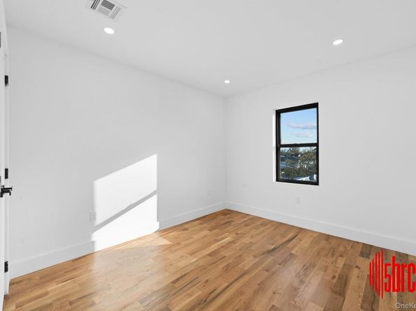 21836 133rd Road, Springfield Gardens NY 11413