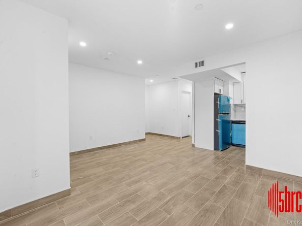 21836 133rd Road, Springfield Gardens NY 11413