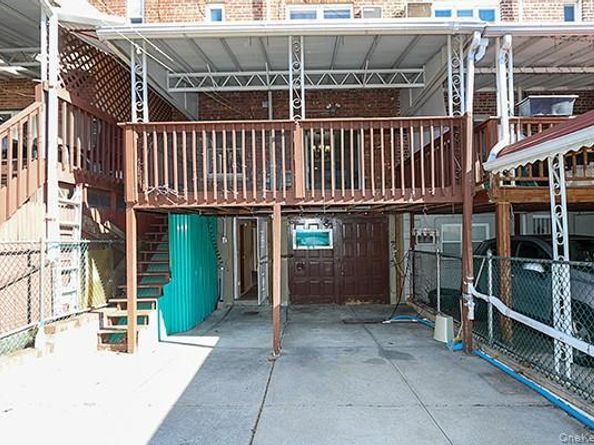 6364 78th Street, Middle Village NY 11379