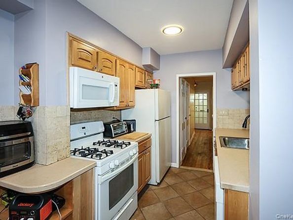 6364 78th Street, Middle Village NY 11379