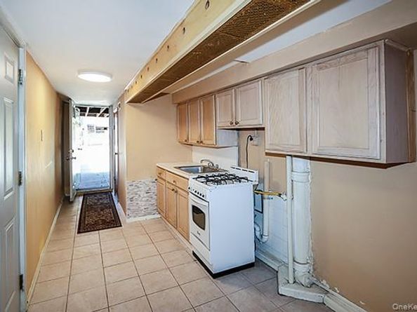 6364 78th Street, Middle Village NY 11379