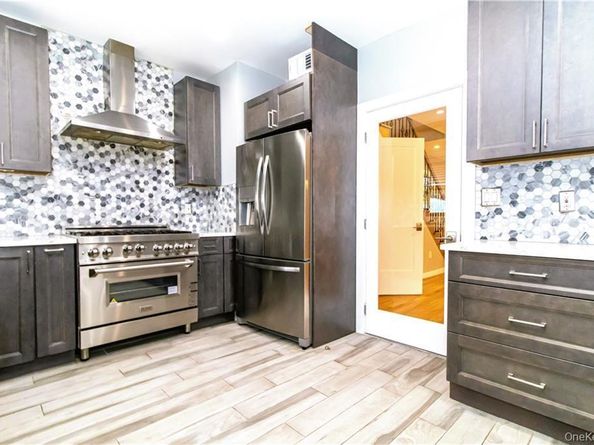 3216 Avenue J, Brooklyn NY 11210