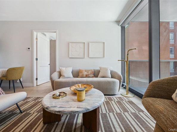 38-20 Parsons Boulevard 527, Flushing NY 11354