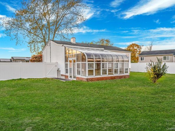 3019 Sipp Avenue, Medford NY 11763