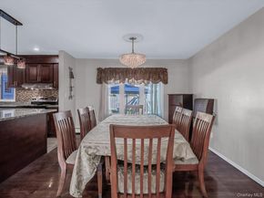 23 Paul Court, North Babylon NY 11703