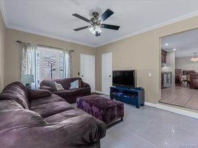 23 Paul Court, North Babylon NY 11703