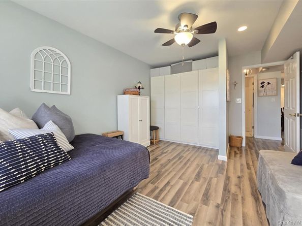 324 Mariners Way, Copiague NY 11726