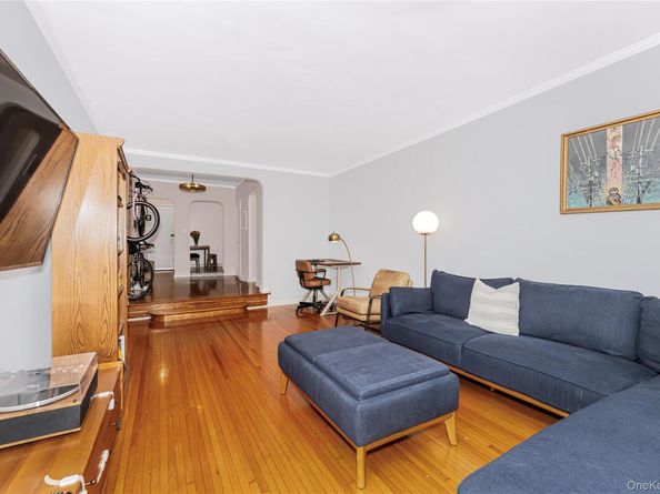 306 E Mosholu Parkway S 1D, Bronx NY 10458