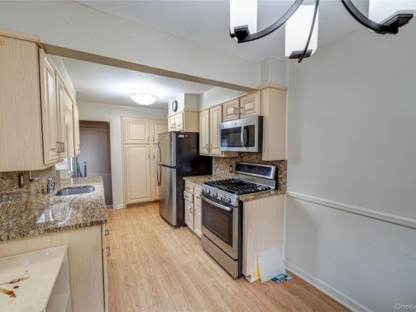 2465 Woodland Avenue, Wantagh NY 11793