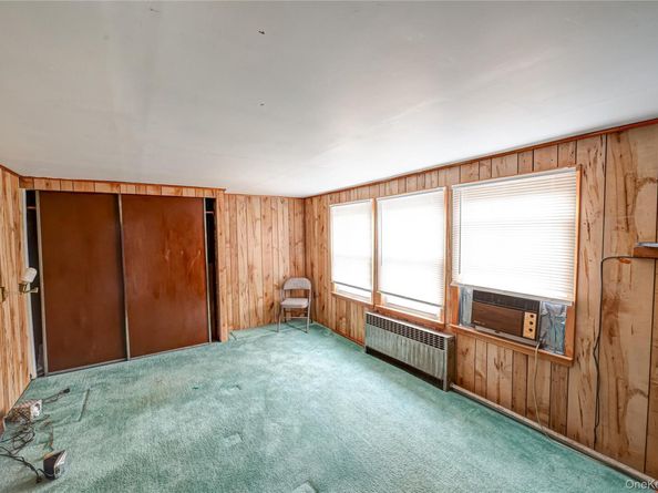 2465 Woodland Avenue, Wantagh NY 11793