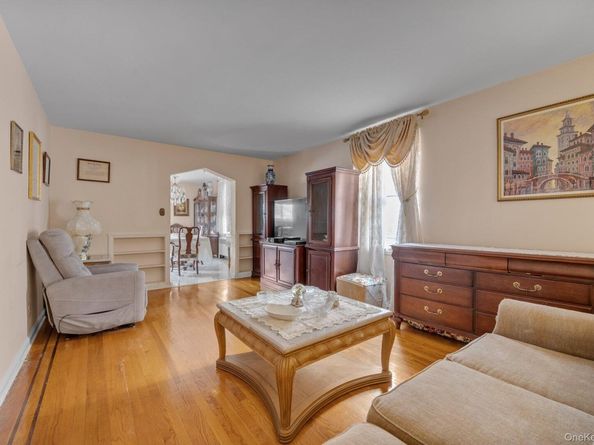 2327 Vance Street, Bronx NY 10469