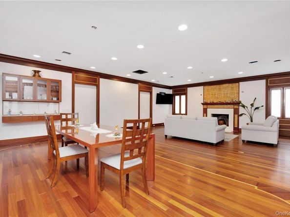 181 Walnut Street, Lynbrook NY 11563