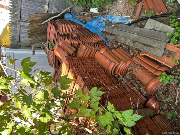 181 Walnut Street, Lynbrook NY 11563