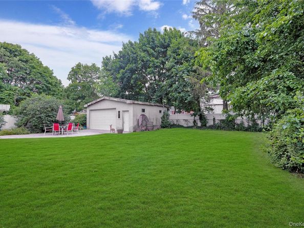 181 Walnut Street, Lynbrook NY 11563