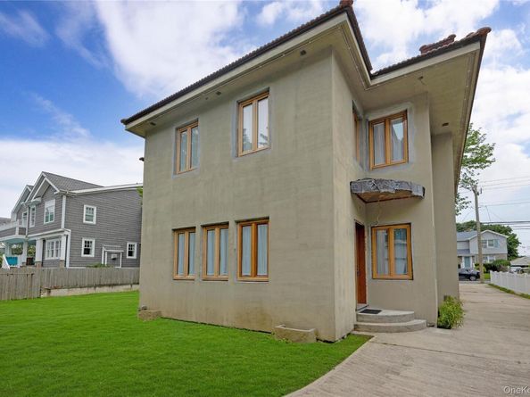 181 Walnut Street, Lynbrook NY 11563