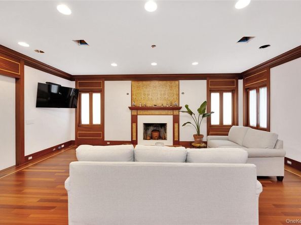 181 Walnut Street, Lynbrook NY 11563