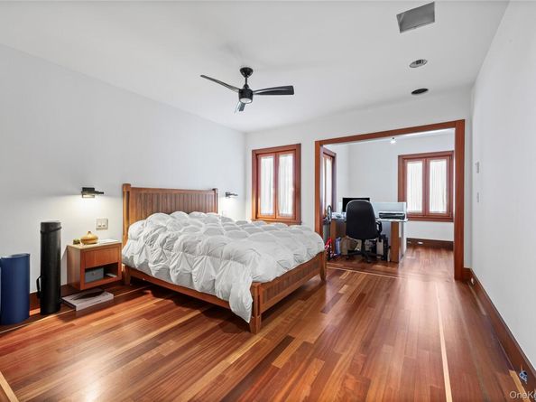 181 Walnut Street, Lynbrook NY 11563