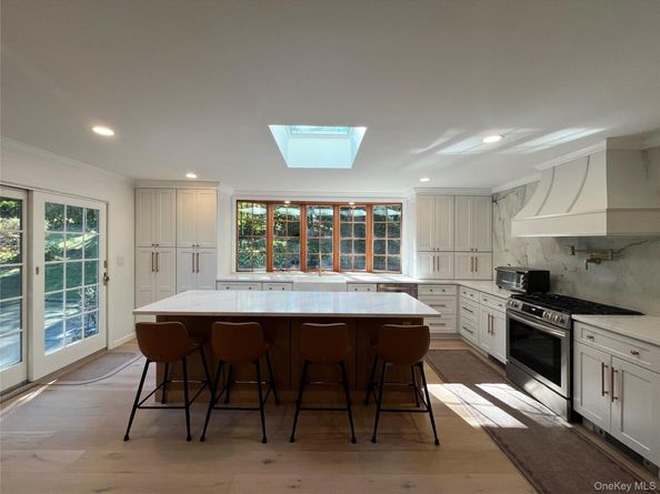 146 Quaker Ridge Road, Manhasset NY 11030