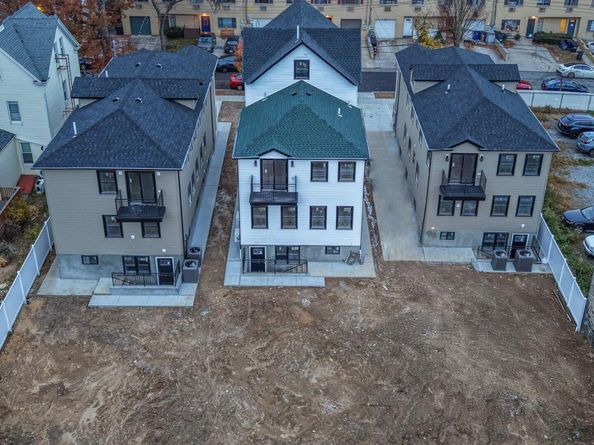 340 E 234th Street, Bronx NY 10470